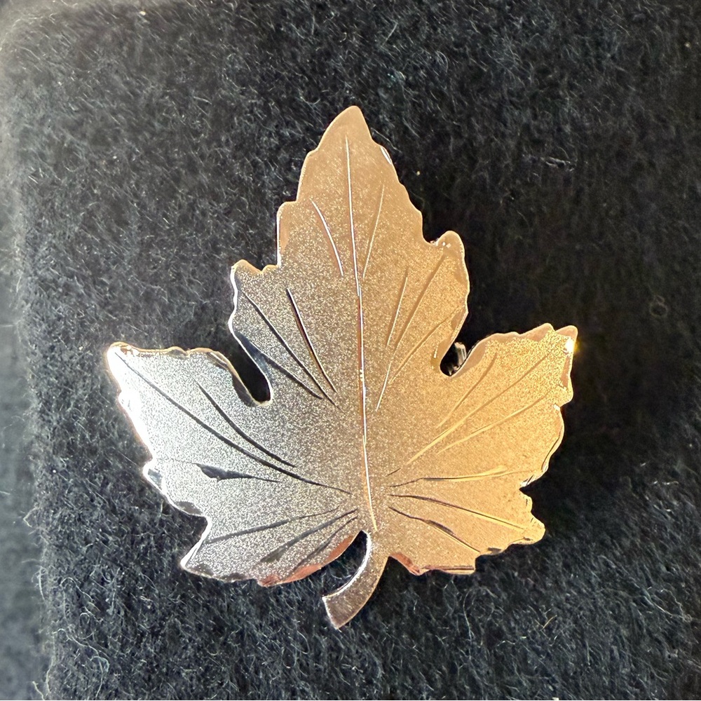 Vintage Sterling Silver Maple Leaf Brooch